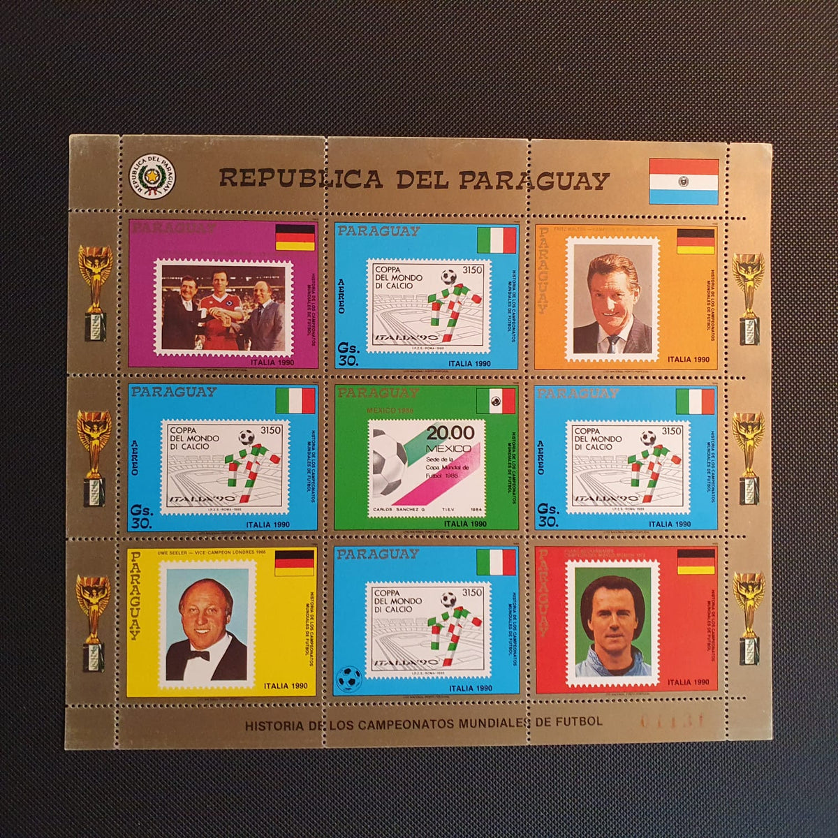 Hoja miniatura sellos Paraguay Italia 1990 - Historia Mundiales de Fútbol